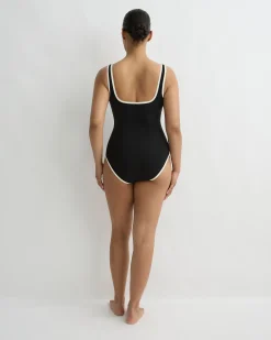 Mckenna One Piece - Black (Sculpteur®)