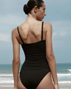 Raya One Piece - Black (Embodee™)